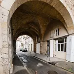 Centre historique - Cour privée - Arrivée autonome